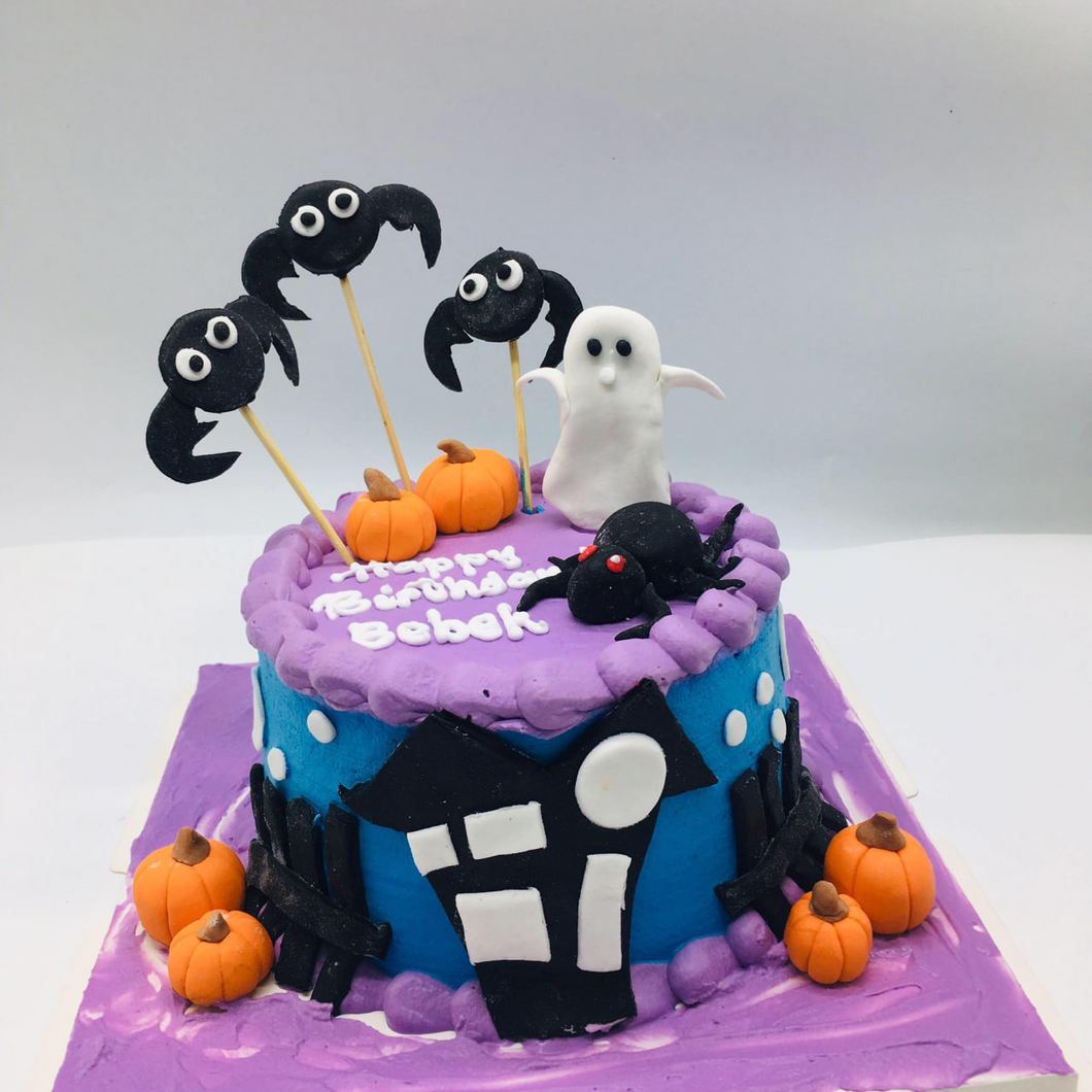 W7 Halloween Cake