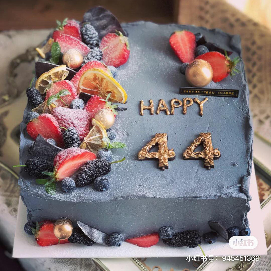 B54 men design cake