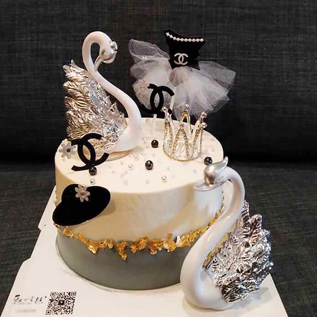 C53 Women design cake