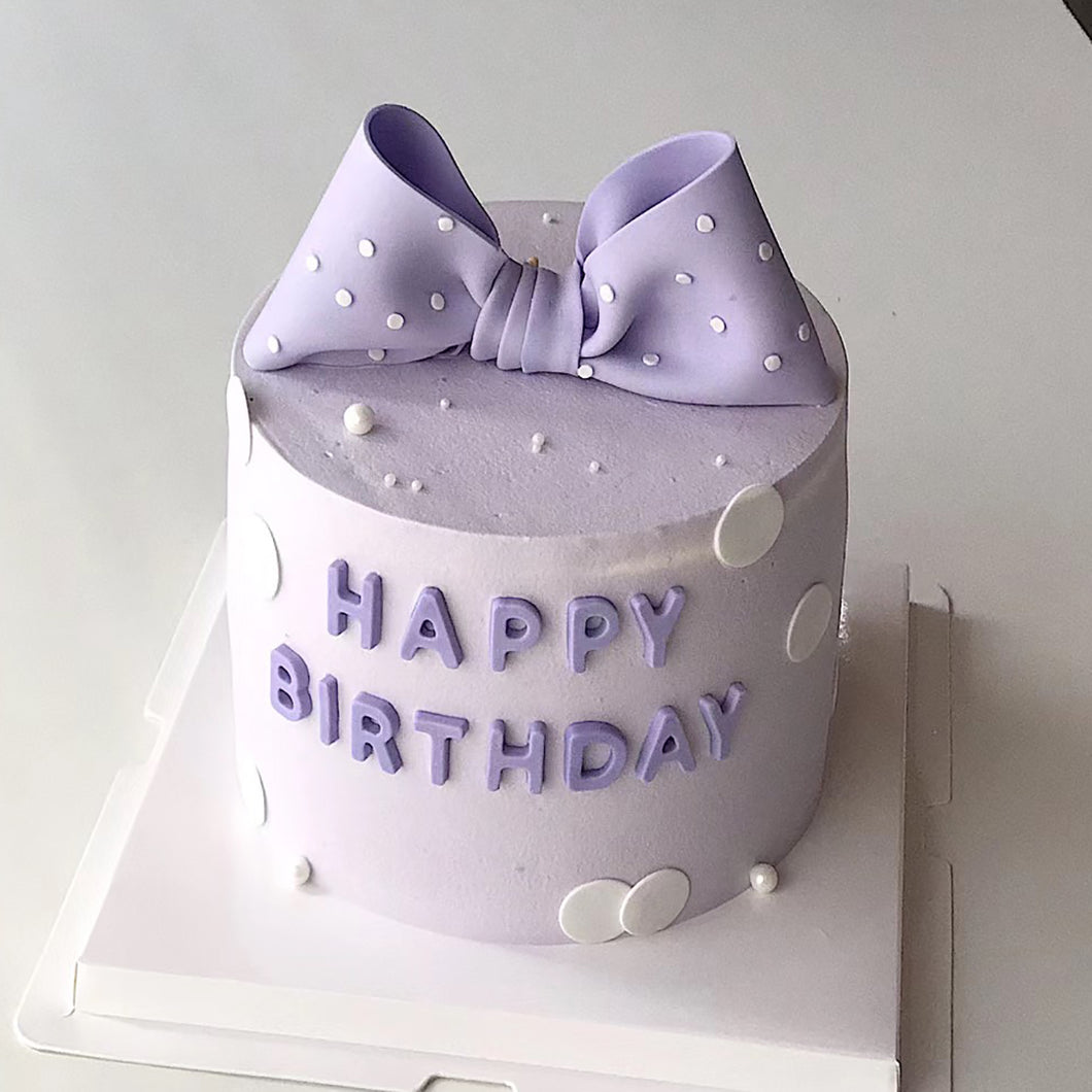 C78 Women design cake