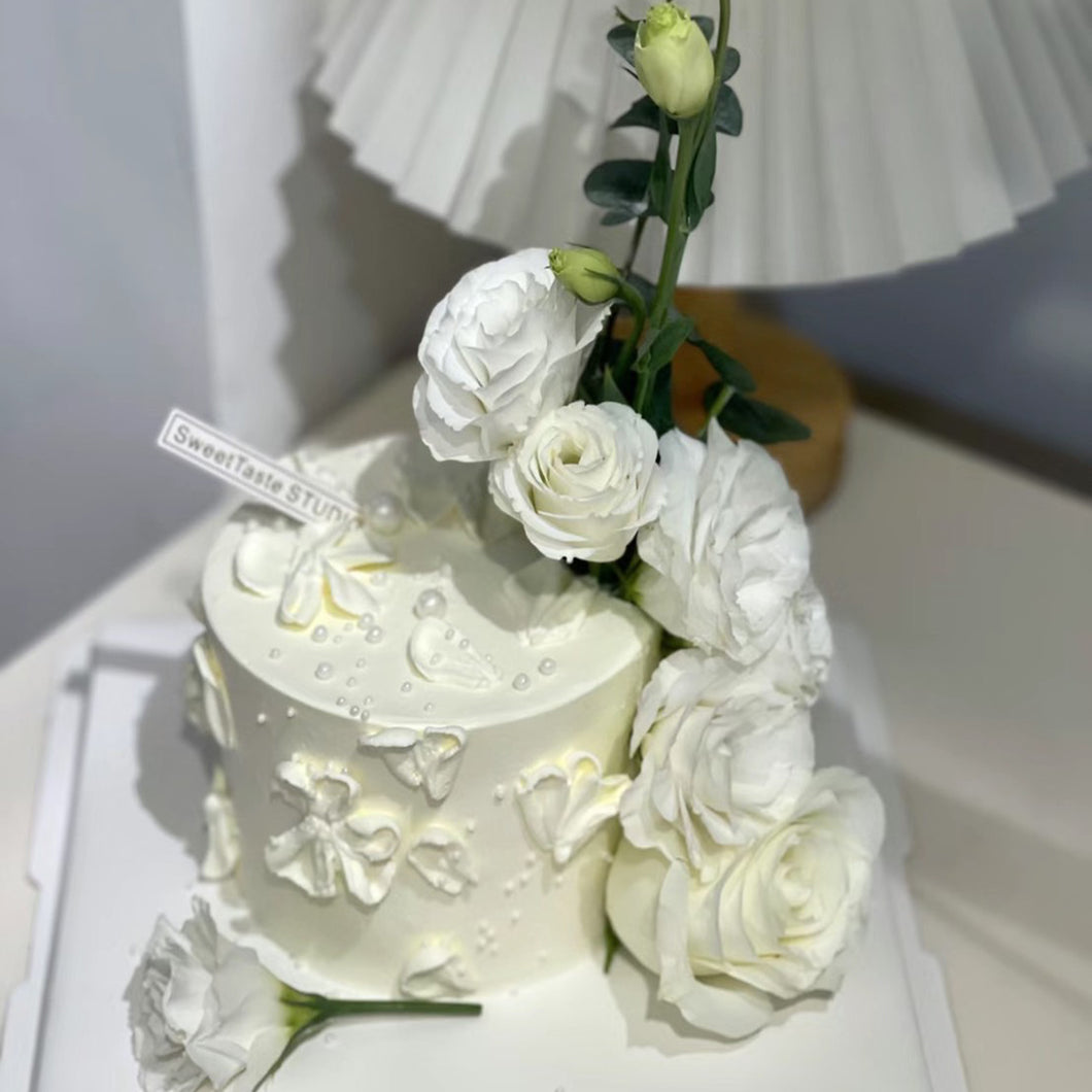 G2 Flower design cake